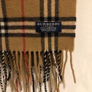 The Classic Check Scarf, Burberry